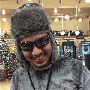 Meet your Posher, Victor